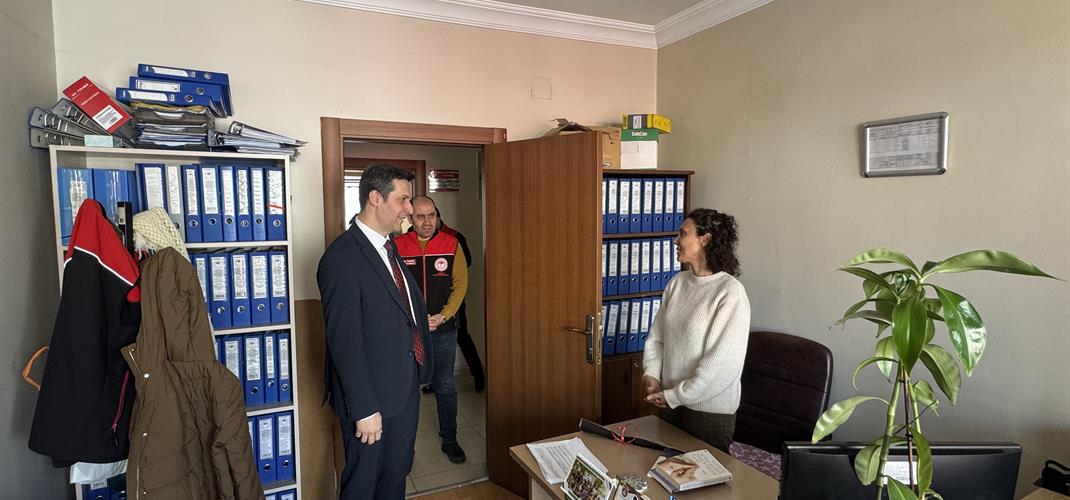 İL MÜDÜRÜMÜZ KADIN PERSONELİMİZİN DÜNYA KADINLAR GÜNÜNÜ KUTLADI